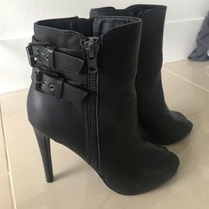 Steve Madden genuine leather peep toe booties